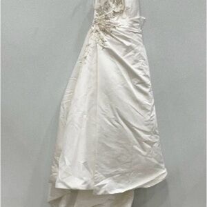 Elegant White wedding Gown